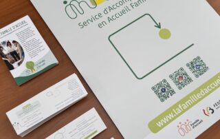 Cartes, flyers et panneau dibond avec codes QR